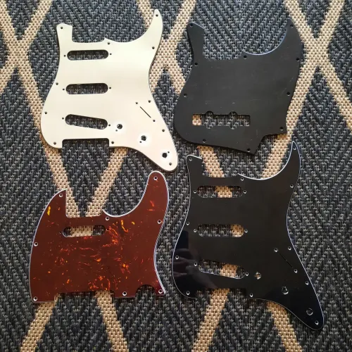 Escudo (pickguard) 4 unidades