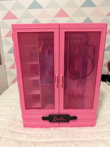 Guarda roupa Barbie completo