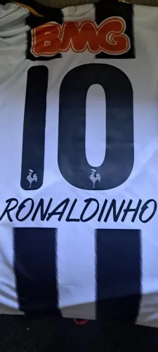 Camisa do atletico , item de colecionador / RONALDINHO