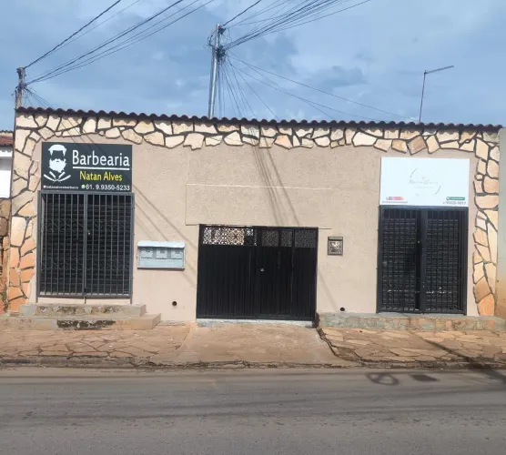 No Gama Leste, Vendo 12.Kitnets e 2 lojas, Renda Líquida Mensal r$:6.350, todas Alugadas.