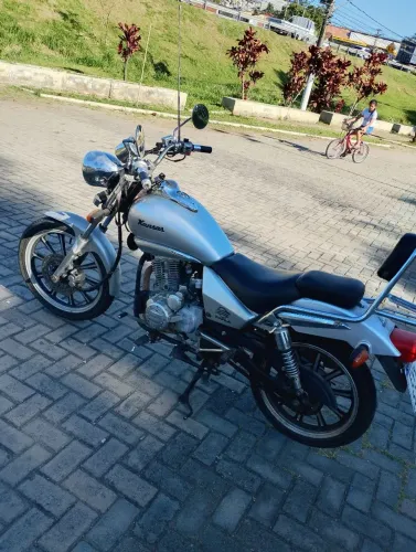 Dafra Kansas 150 Prata 2012