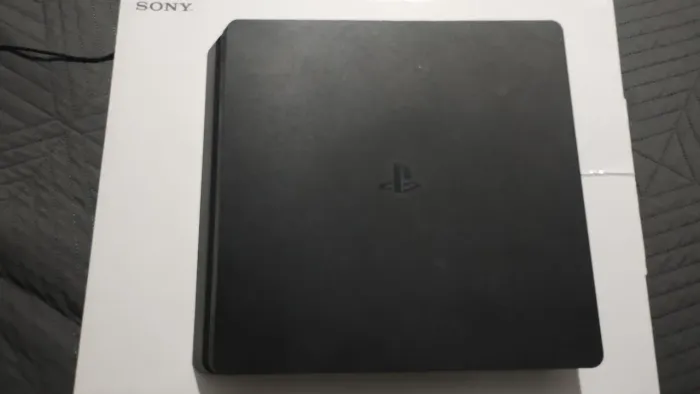 PS4 Slim 1TB na caixa e com nota fiscal