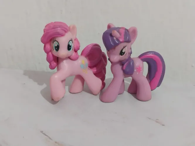 Lote 2 Pôneis Pinkie Pie e Twilight My Little Pony Miniaturas Blind Bag Hasbro G4