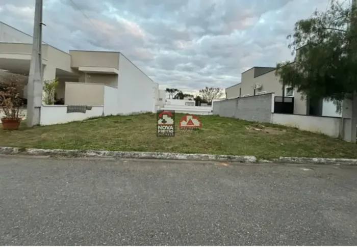 Terreno à venda no Moema Ville, em Pindamonhangaba!