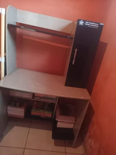 Armário/escrivaninha 