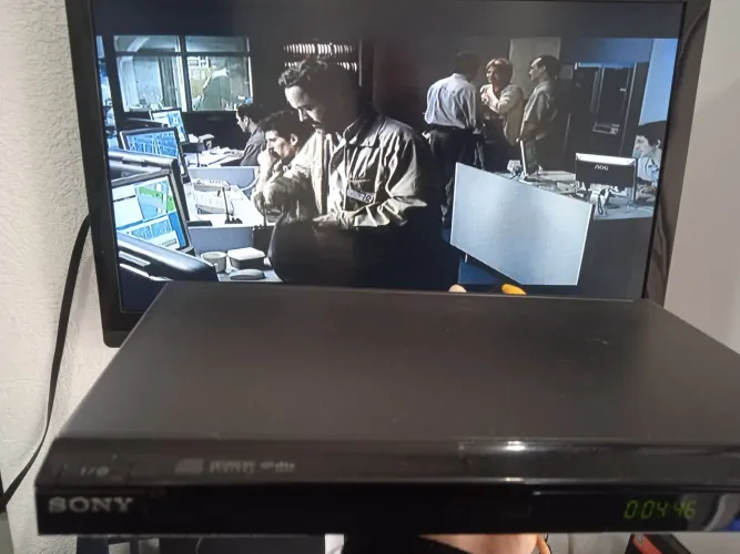 Dvd player Sony DVP-SR200P funcionando 