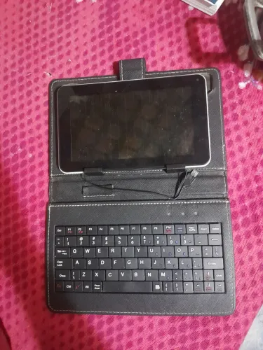 Tablet com teclado 