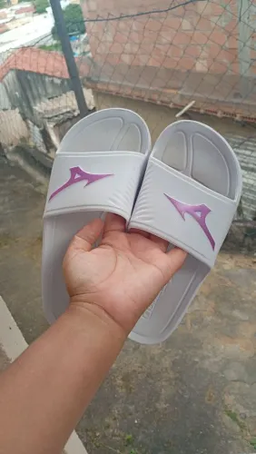 Vende-se chinelo da Mizuno original 