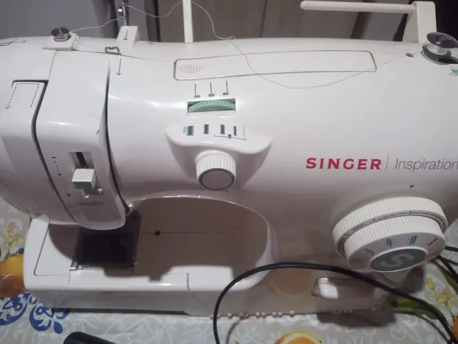 Máquina de costura singer inspiration 