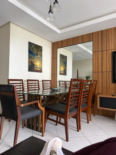Mesa de 7 Lugares Em Guarapari