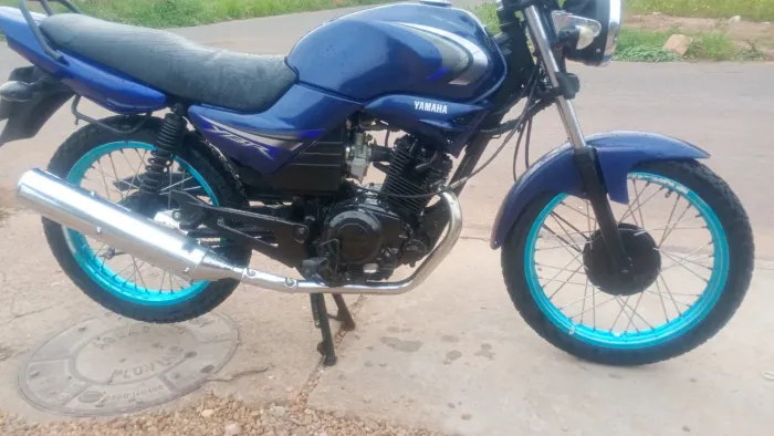Moto YBR 2008 toda em dias no ponto transferir
