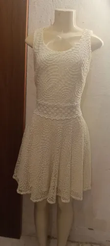 Vestido de renda
