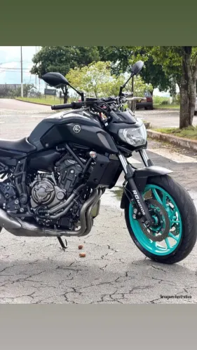 YAMAHA MT-07  2024/2025
