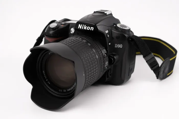 ? Nikon D90 + Lente 18-105mm VR - Excelente Estado
