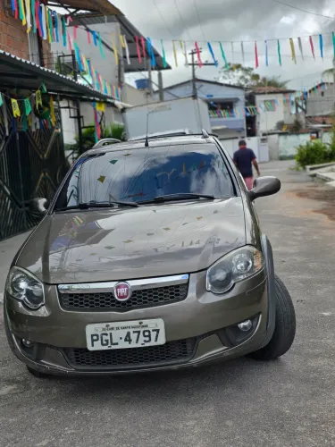 Fiat Strada Trekking 1.6 16V Flex CD 2014