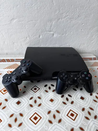 PlayStation 3 Slim Desbloqueado + 2 Controles (1 original) + Hd externo