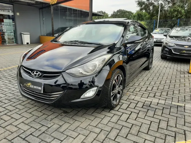 Hyundai Elantra GLS 1.8 16V Aut. 2012