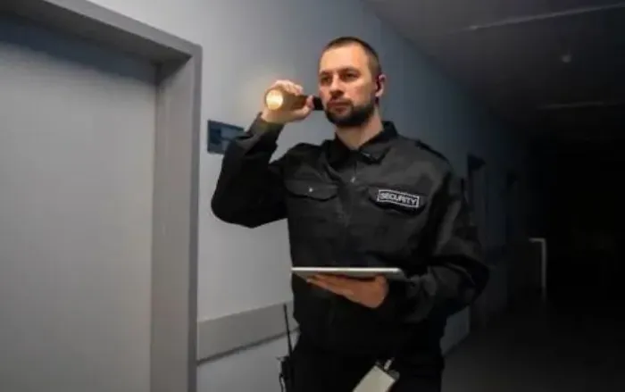 Presto serviços de vigilante noturno 