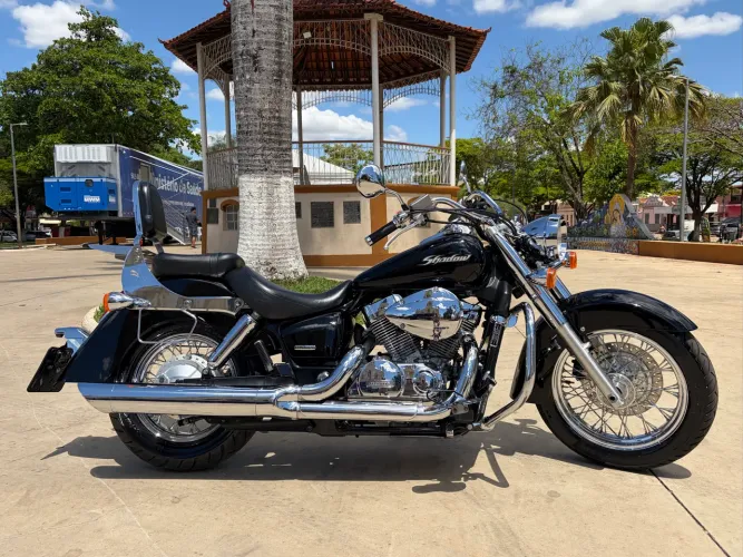 HONDA SHADOW 750, 2006. 34.000 km.