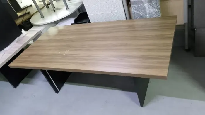 Mesa de Escritório para Reunião