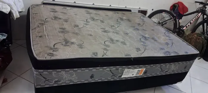 Vendo Cama box de casal conjugada