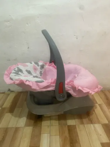 Vendo bebê conforto para carro