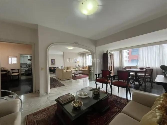 Apartamento à venda no bairro Savassi