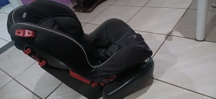 Vende essa cadeirinha marca kiddo 