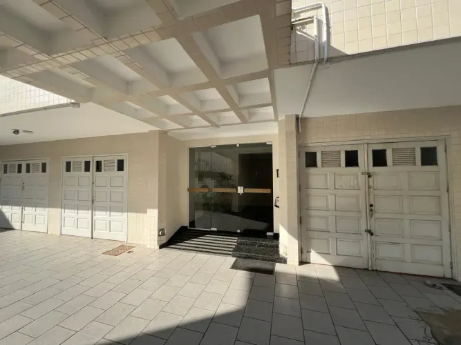 Boqueirão - Santos - SP Apartamento à venda em ótima localização.