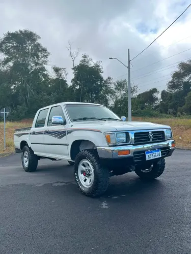 Toyota Hilux CD SR5 4X4 2.8 Diesel 2001