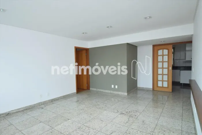 Apartamento 04 quartos com 120 m²; e ótima localização na Savassi.