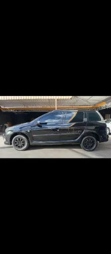Peugeot 207 SW Escapade 1.6 16V Flex 5P 2011