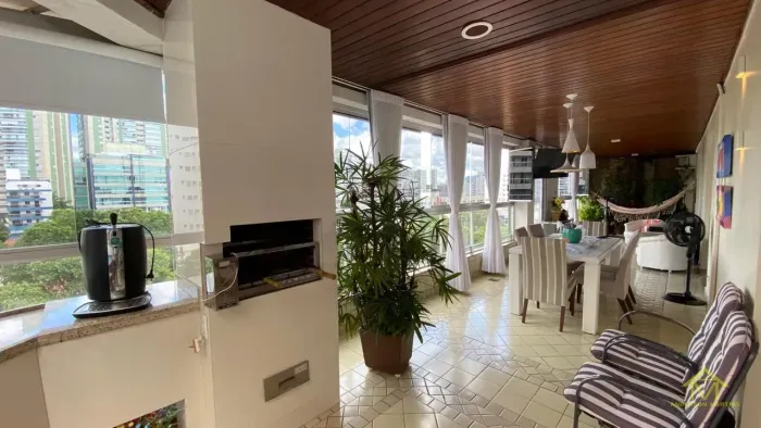 Imóvel para venda possui 243 metros quadrados com 4 quartos em Jardim Camburi - Vitória -