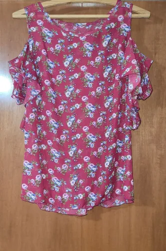 Blusa vinho florida - usada