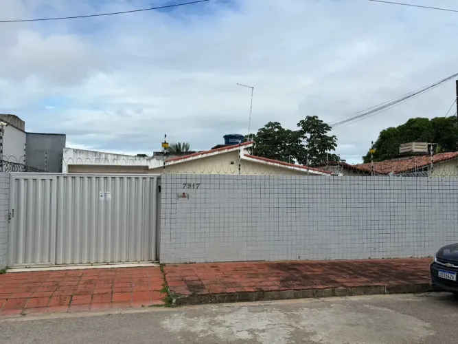 Vendo casa com 3 quartos em Pitimbu - Natal - RN