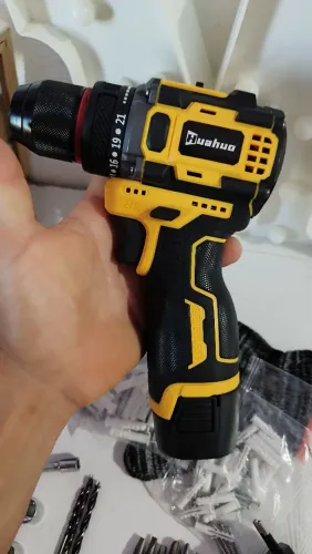 Vendo parafusadeira 21v motor Brushless 
