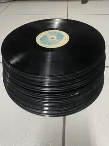 Lote 40 discos vinil lp 12" arranhados para artesanatos