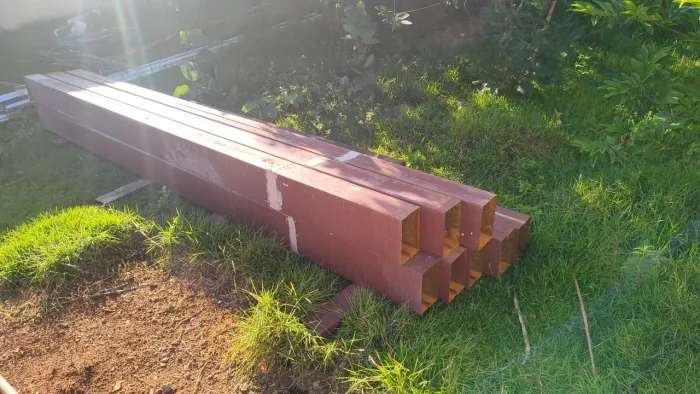 Ferragem para pergolado novo, sobra de obra