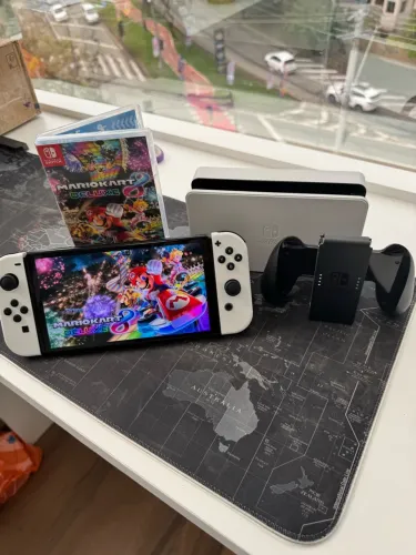 Nintendo Switch oled + jogo Mario Kart