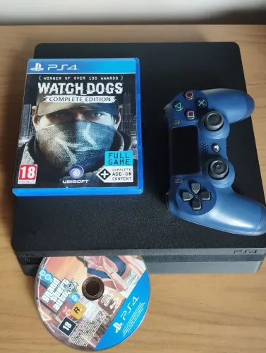 PS4 Slim + 02 Jogos físicos - Impecável