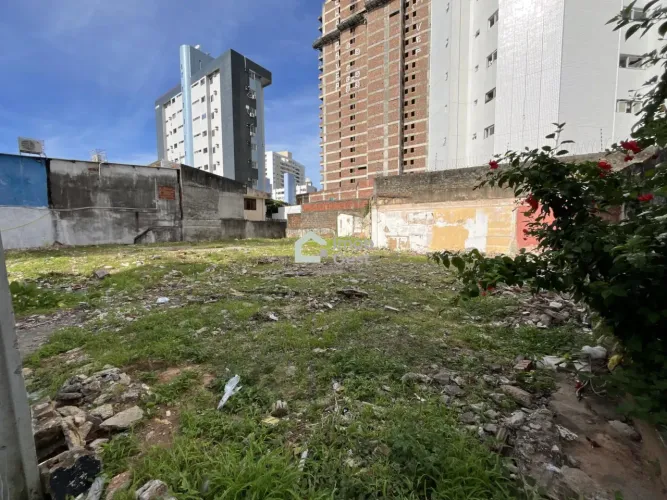 TERRENO NO BAIRRO DO TIROL
