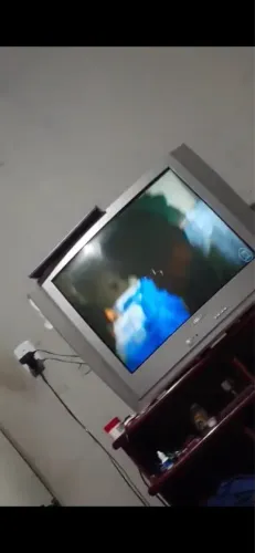 Doação Tv de tubo antiga