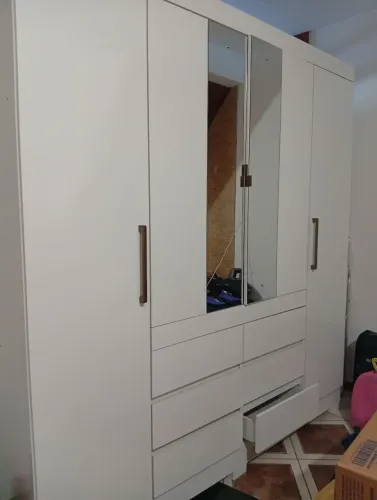 Vendo guarda roupa novo