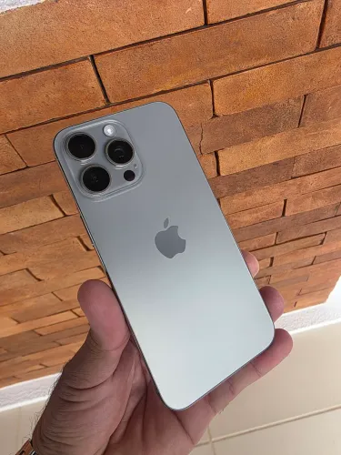 IPHONE 15 PRO MAX 256 GIGAS SEM MARCAS, COMPLETO