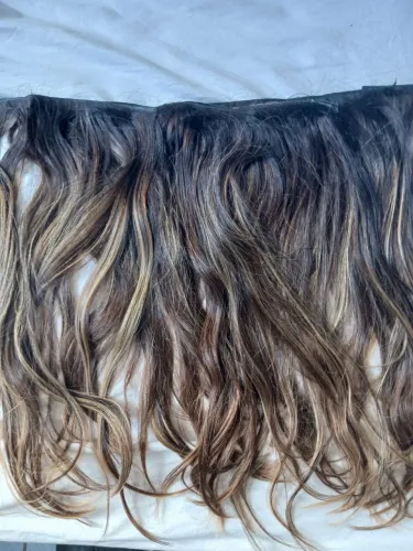 Cabelo feminino de aplique