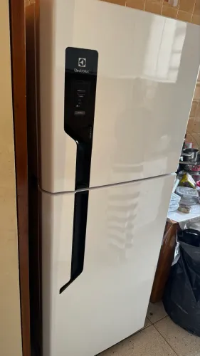 Geladeira nova- apenas 4 meses de uso 