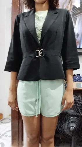 Blazer feminino dunamis preto semi novo tamanho p 