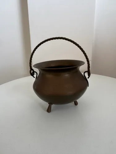 Caldeirão Antigo em Latão Vintage importado da Alemanha 8cm - Decorativo.
