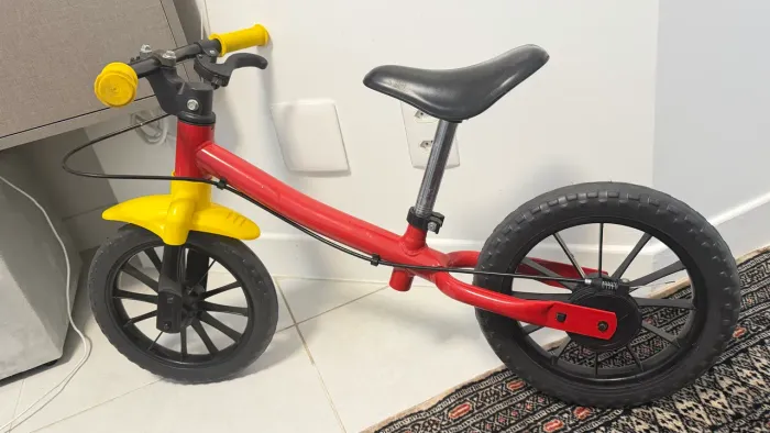 Bicicleta de equilíbrio 