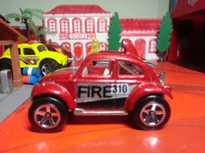 MINIATURA VW BAJA FIRE 310 ESCALA 1/64.